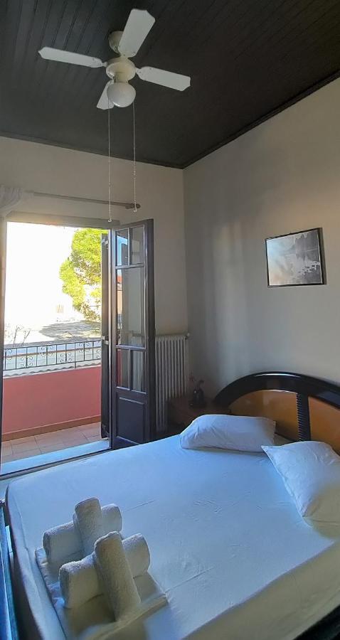Dellas The House With The Loft. Lixúri Exterior foto